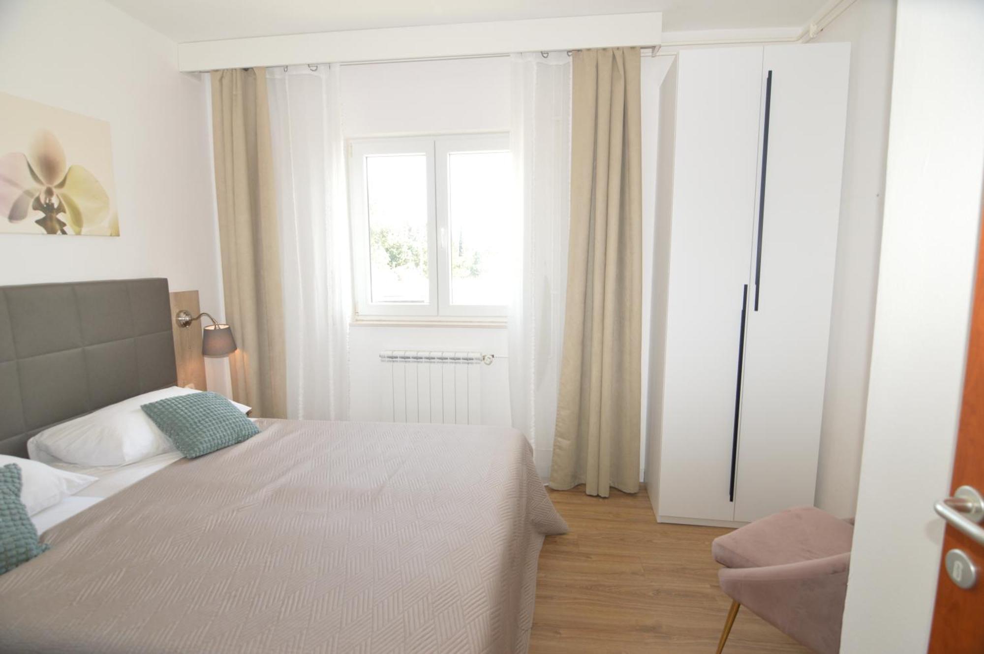 Amari Lägenhet Starigrad Paklenica Exteriör bild